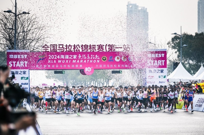 李宁飞电横扫无锡马拉松四冠，刷新男女子全程赛会纪录！