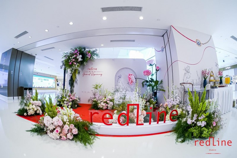 北京国贸迎来全新时尚地标——Redline小红绳璀璨启幕