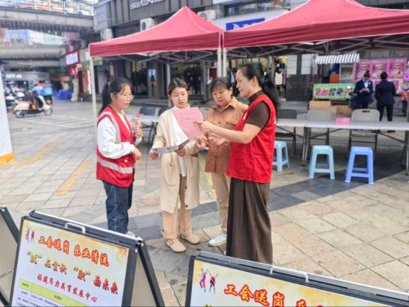 清流国寿开展现场招聘会